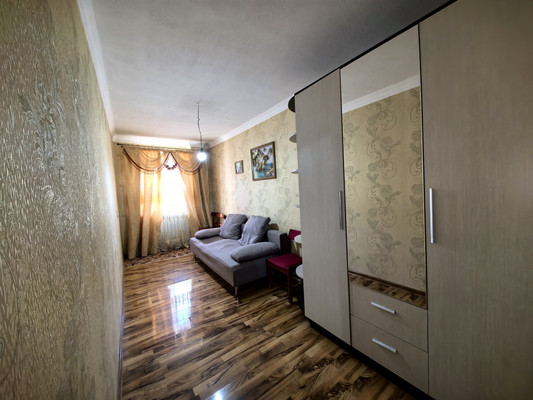 Продам трехкомнатную (3-комн.) квартиру, Бозиева ул, 6, Нарткала г