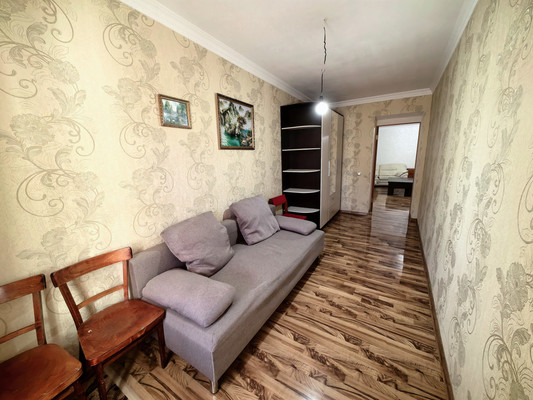 Продам трехкомнатную (3-комн.) квартиру, Бозиева ул, 6, Нарткала г