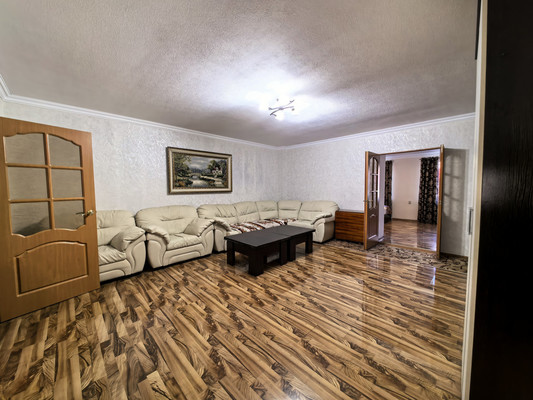 Продам трехкомнатную (3-комн.) квартиру, Бозиева ул, 6, Нарткала г