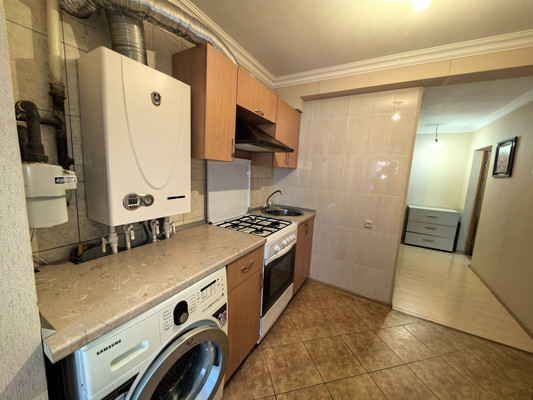 Продам трехкомнатную (3-комн.) квартиру, Бозиева ул, 6, Нарткала г