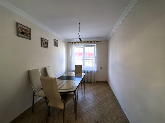 Продам трехкомнатную (3-комн.) квартиру, Бозиева ул, 6, Нарткала г