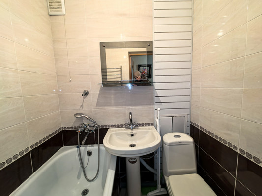 Продам трехкомнатную (3-комн.) квартиру, Бозиева ул, 6, Нарткала г