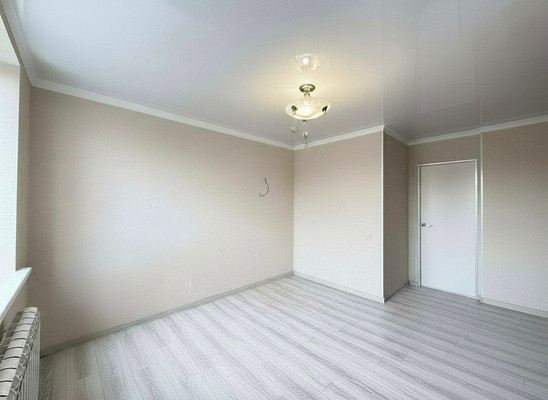 Продам трехкомнатную (3-комн.) квартиру, Кирова ул, 2ка, Нальчик г