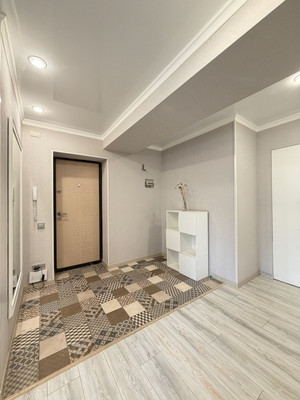 Продам трехкомнатную (3-комн.) квартиру, Кирова ул, 2ка, Нальчик г