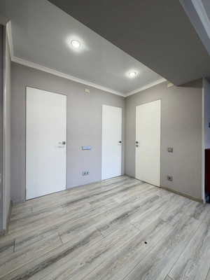 Продам трехкомнатную (3-комн.) квартиру, Кирова ул, 2ка, Нальчик г