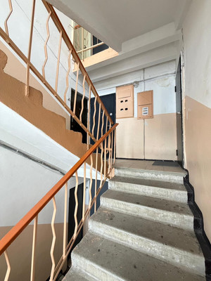 Продам трехкомнатную (3-комн.) квартиру, Кирова ул, 2ка, Нальчик г