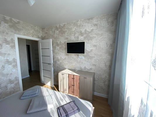 Продам двухкомнатную (2-комн.) квартиру, Хворостянского ул, 21, Новороссийск г