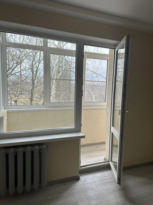 Продам двухкомнатную (2-комн.) квартиру, Ляпидевского ул, 72, Тихорецк г