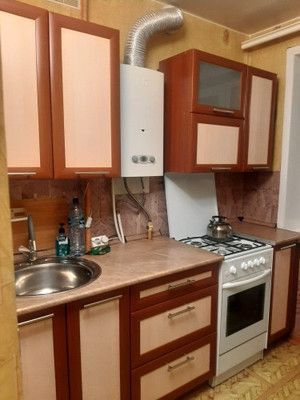 Продам двухкомнатную (2-комн.) квартиру, Коммунистическая ул, 64, Сыктывкар г