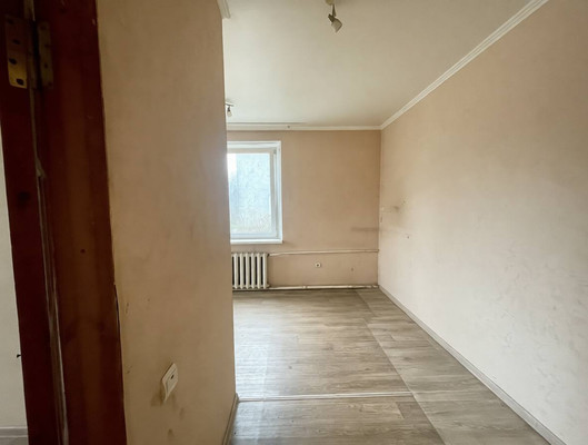 Продам двухкомнатную (2-комн.) квартиру, Ялтинская ул, 75, Калининград г