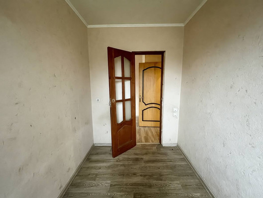 Продам двухкомнатную (2-комн.) квартиру, Ялтинская ул, 75, Калининград г