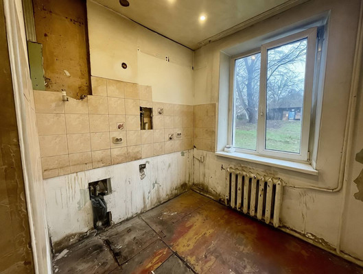 Продам двухкомнатную (2-комн.) квартиру, Ялтинская ул, 75, Калининград г