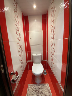 Продам трехкомнатную (3-комн.) квартиру, Дружбы Народов ул, 22к1, Нижневартовск г