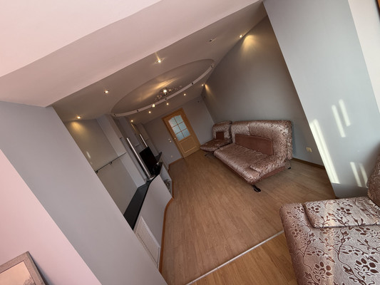 Продам трехкомнатную (3-комн.) квартиру, Победы пр-кт, 45к3, Комсомольск-на-Амуре г