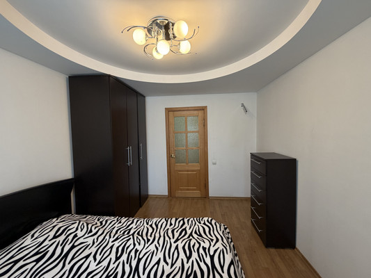 Продам трехкомнатную (3-комн.) квартиру, Победы пр-кт, 45к3, Комсомольск-на-Амуре г