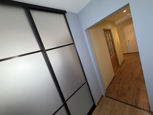 Продам трехкомнатную (3-комн.) квартиру, Победы пр-кт, 45к3, Комсомольск-на-Амуре г