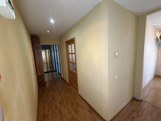 Продам трехкомнатную (3-комн.) квартиру, Победы пр-кт, 45к3, Комсомольск-на-Амуре г