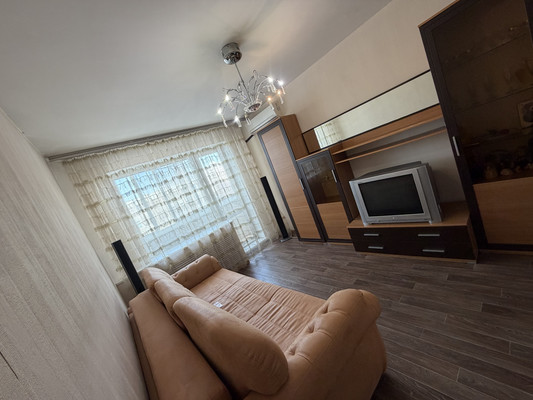 Продам трехкомнатную (3-комн.) квартиру, Победы пр-кт, 45к3, Комсомольск-на-Амуре г