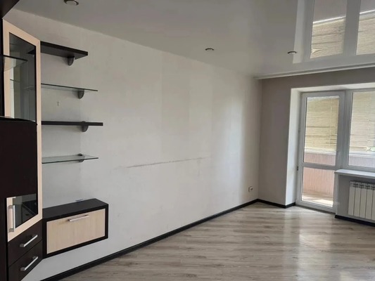 Сдам трехкомнатную (3-комн.) квартиру, Красная ул, 59, Кропоткин г