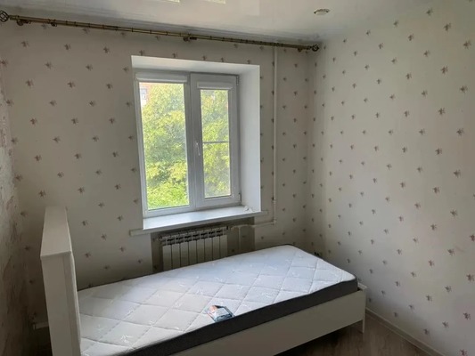 Сдам трехкомнатную (3-комн.) квартиру, Красная ул, 59, Кропоткин г