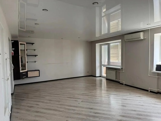 Сдам трехкомнатную (3-комн.) квартиру, Красная ул, 59, Кропоткин г