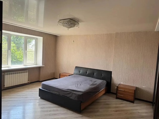 Сдам трехкомнатную (3-комн.) квартиру, Красная ул, 59, Кропоткин г