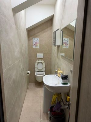 Сдам коммерческое помещение 176 м2, Кузнецкий Мост ул, 7, Москва г