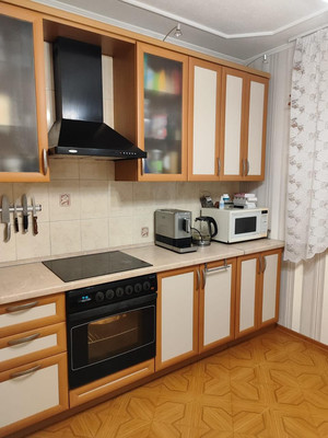 Продам трехкомнатную (3-комн.) квартиру, Перервинский б-р, 21к1, Москва г