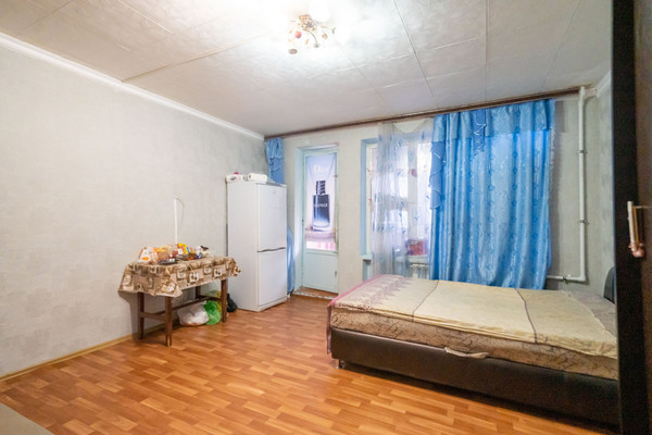 Продам комнату в 4-комн. квартире, Народного Ополчения пр-кт, 187А, Санкт-Петербург г