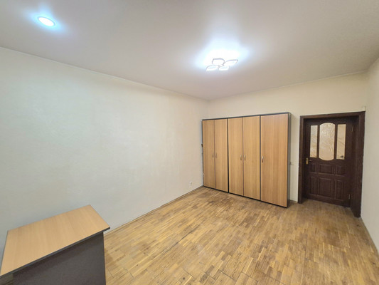 Сдам двухкомнатную (2-комн.) квартиру, Орджоникидзе ул, 5к3, Москва г