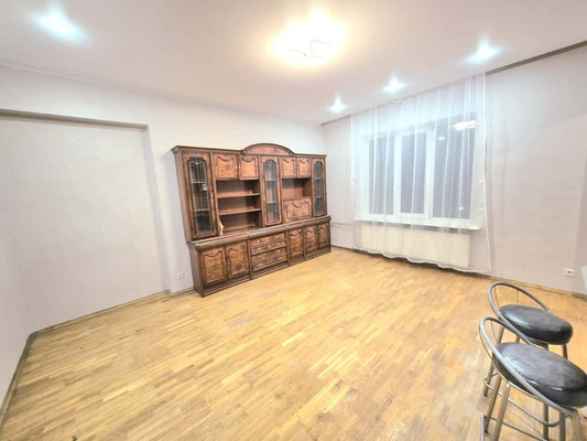 Сдам двухкомнатную (2-комн.) квартиру, Орджоникидзе ул, 5к3, Москва г