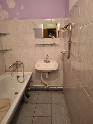 Продам трехкомнатную (3-комн.) квартиру, Октябрьское ш, 36, Волгодонск г