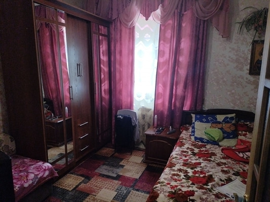 Продам трехкомнатную (3-комн.) квартиру, Металлистов ул, 15, Алексин г