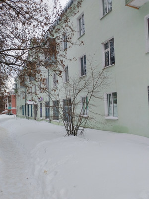 Продам трехкомнатную (3-комн.) квартиру, Металлистов ул, 15, Алексин г