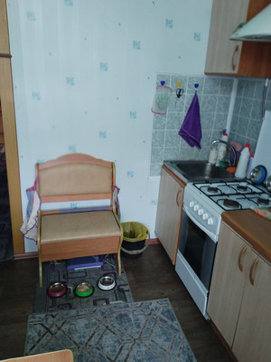 Продам трехкомнатную (3-комн.) квартиру, Металлистов ул, 15, Алексин г