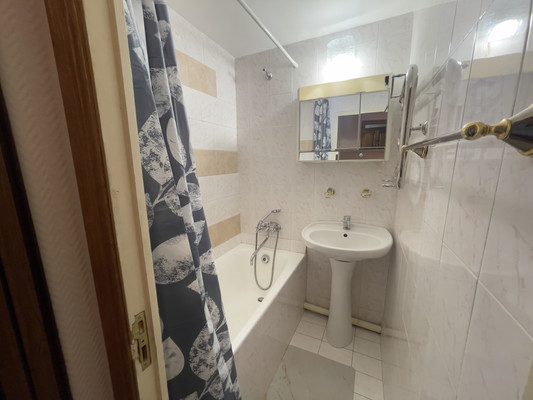 Сдам однокомнатную (1-комн.) квартиру, Нежинская ул, 13, Москва г