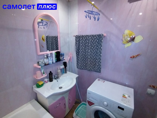 Продам трехкомнатную (3-комн.) квартиру, Тихонова ул, 5, Фокино г