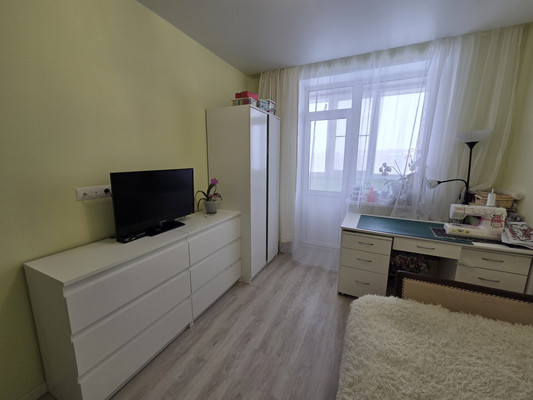 Продам трехкомнатную (3-комн.) квартиру, Чернякова ул, 3, Йошкар-Ола г