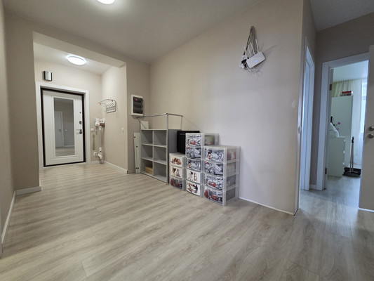 Продам трехкомнатную (3-комн.) квартиру, Чернякова ул, 3, Йошкар-Ола г