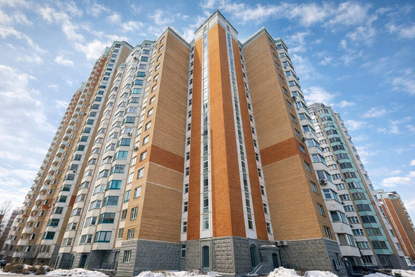 Продам трехкомнатную (3-комн.) квартиру, Главмосстроя ул, 10, Москва г