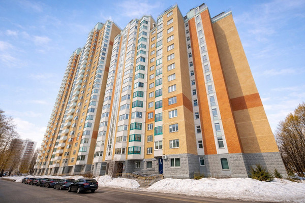 Продам трехкомнатную (3-комн.) квартиру, Главмосстроя ул, 10, Москва г