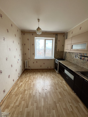 Продам трехкомнатную (3-комн.) квартиру, Черникова ул, 22, Волгодонск г