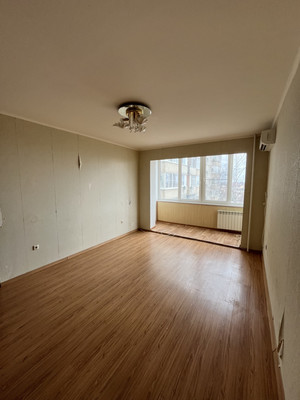 Продам трехкомнатную (3-комн.) квартиру, Черникова ул, 22, Волгодонск г