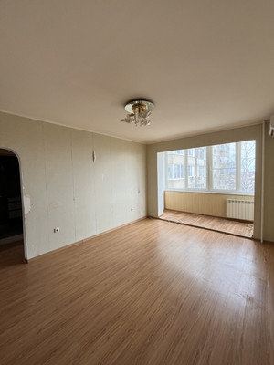 Продам трехкомнатную (3-комн.) квартиру, Черникова ул, 22, Волгодонск г