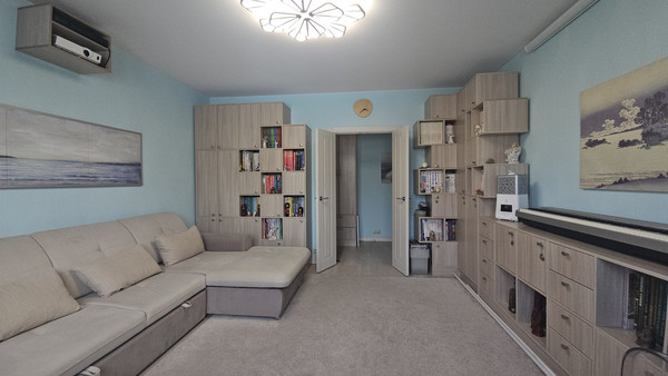 Продам двухкомнатную (2-комн.) квартиру, Адмирала Лазарева ул, 42к1, Москва г