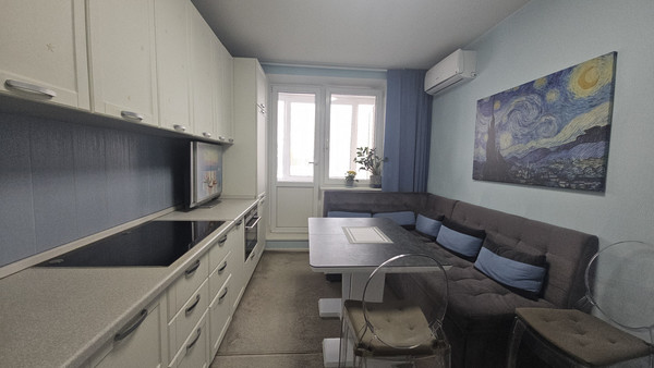 Продам двухкомнатную (2-комн.) квартиру, Адмирала Лазарева ул, 42к1, Москва г