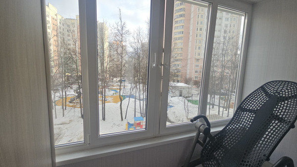 Продам двухкомнатную (2-комн.) квартиру, Адмирала Лазарева ул, 42к1, Москва г