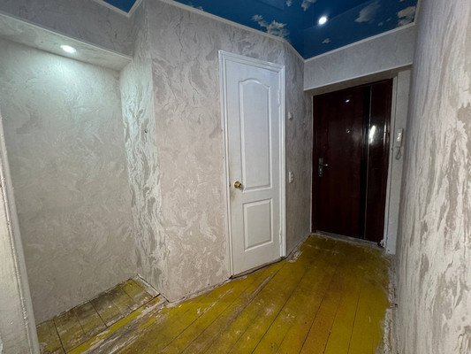 Продам двухкомнатную (2-комн.) квартиру, Октябрьский пр-кт, 16, Амурск г