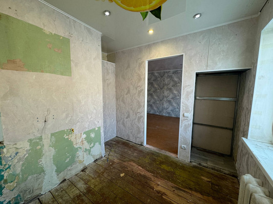 Продам двухкомнатную (2-комн.) квартиру, Октябрьский пр-кт, 16, Амурск г