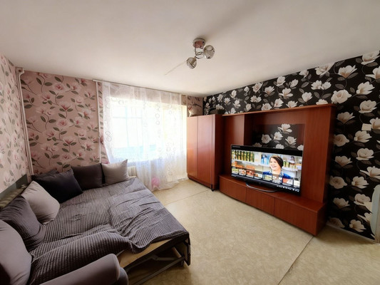 Продам однокомнатную (1-комн.) квартиру, Орджоникидзе ул, 9кб, Геленджик г